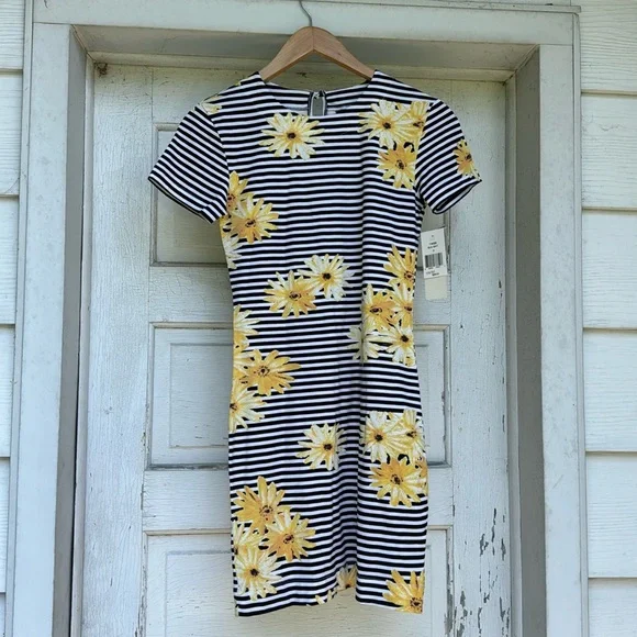 Stripes and Flowers mini dress sz 6 - Picture 1 of 10
